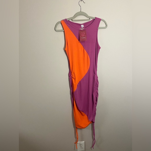 VERDUSA Dresses & Skirts - NWT Verdusa Women's Color Block Drawstring Ruched Ribbed Bodycon Dress .Size M
